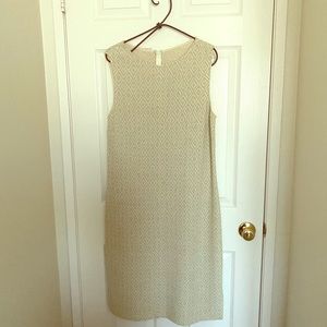 St.John shift dress size 12– excellent condition